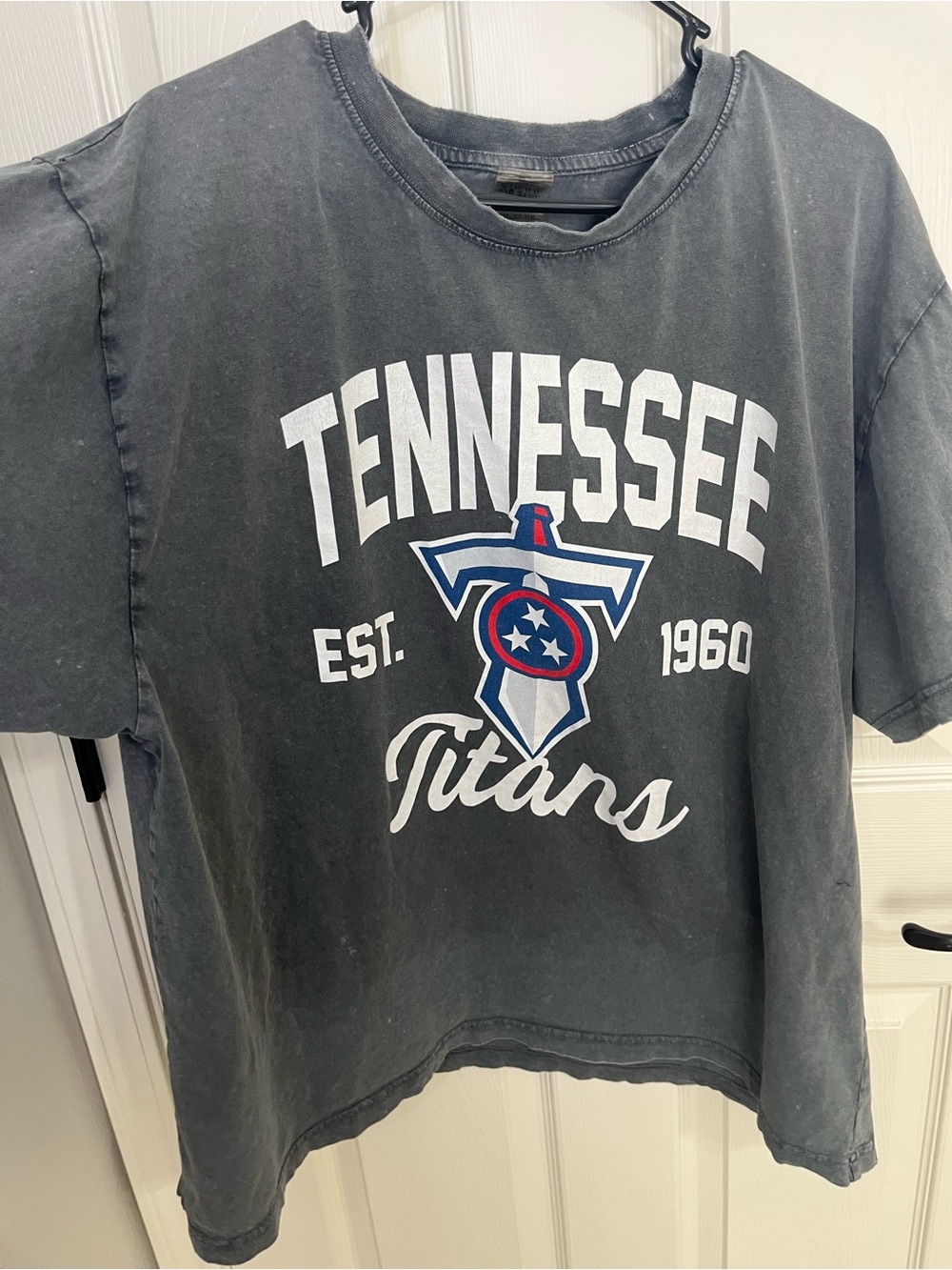 Tennessee Titans Women's Washed Gray Short-Sleeve Tee
